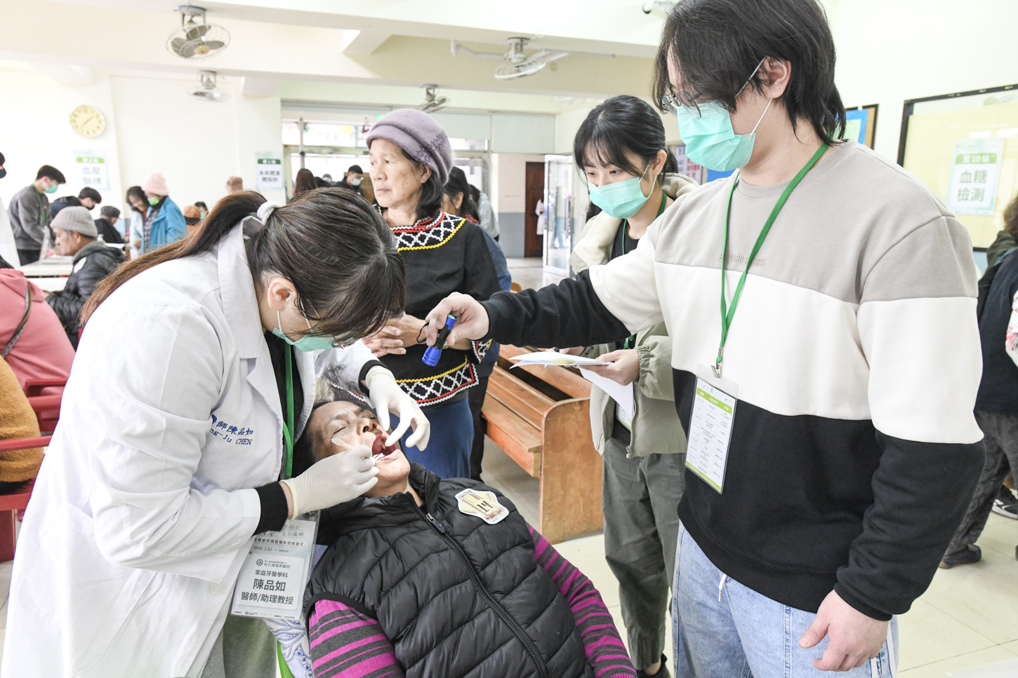 這次實證健康照護規劃12個服務站別，讓學生在有限時間內獲得完整且多面向的學習體驗。(彰基提供)